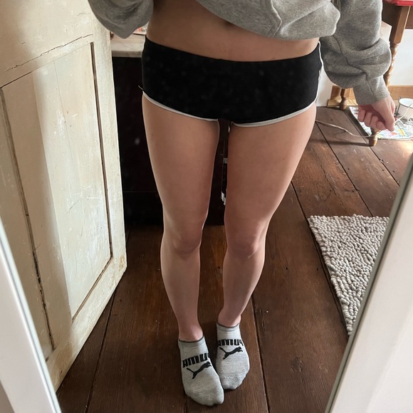 2 pairs of booty / dolphin / side stripe shorts - Picture 2 of 5